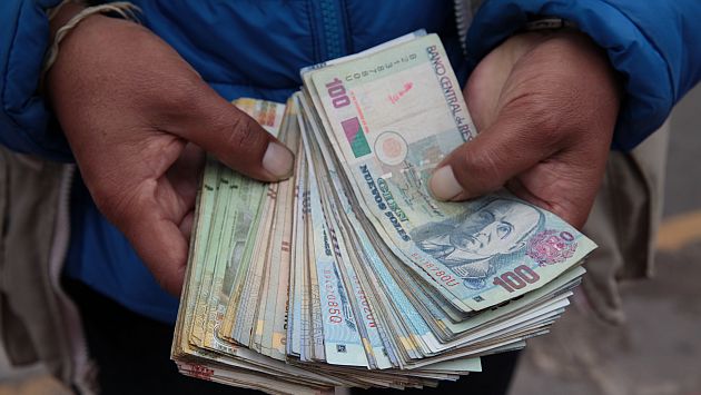 CCL: Incremento del sueldo mÃ­nimo provocarÃ¡ gran riesgo en el paÃ­s