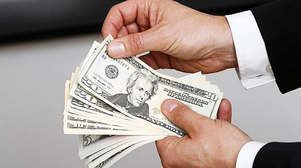 Tipo de cambio se disparÃ³ a S/.3,306 pese a esfuerzos del BCR