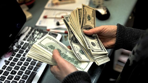 Cuatro razones que estÃ¡n haciendo bajar el precio del dÃ³lar