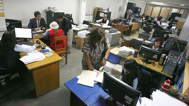 TC: Trabajadores de BCR, Sunat y Congreso deben ir a Ley Servir