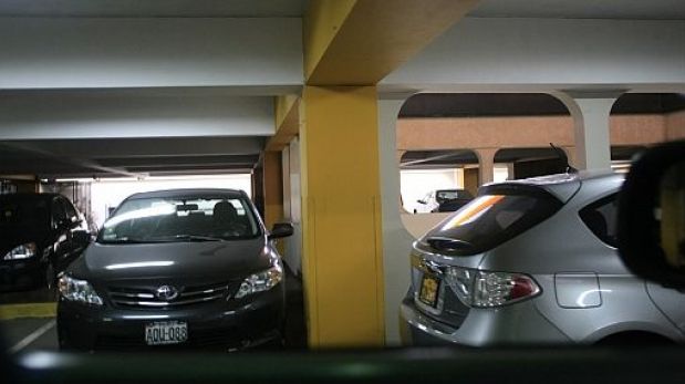 Los Portales cambia su sistema de tarifas en estacionamientos