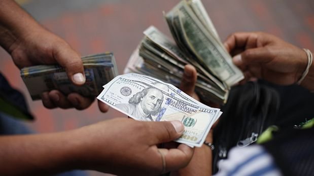 La dolarizaciÃ³n del sistema financiero disminuyÃ³ en julio