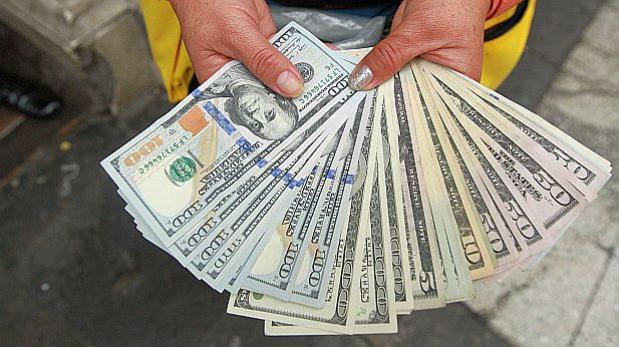 DÃ³lar sube a S/3,352 por expectativas de alzas en la FED