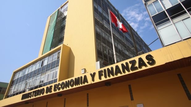 MEF varÃ­a plan de cambio del Impuesto a la Renta Â¿QuÃ© trabajadores dejarÃ­an de tributar?
