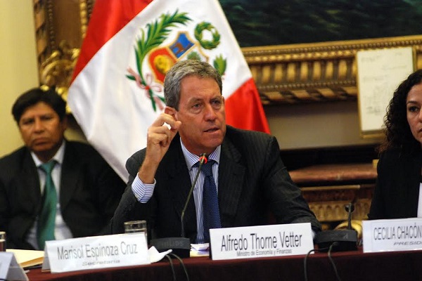 Ministro Alfredo Thorne en el laberinto de la reconstrucciÃ³n