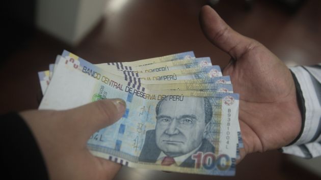Sueldo mÃ­nimo de peruanos podrÃ­a subir solo a S/895